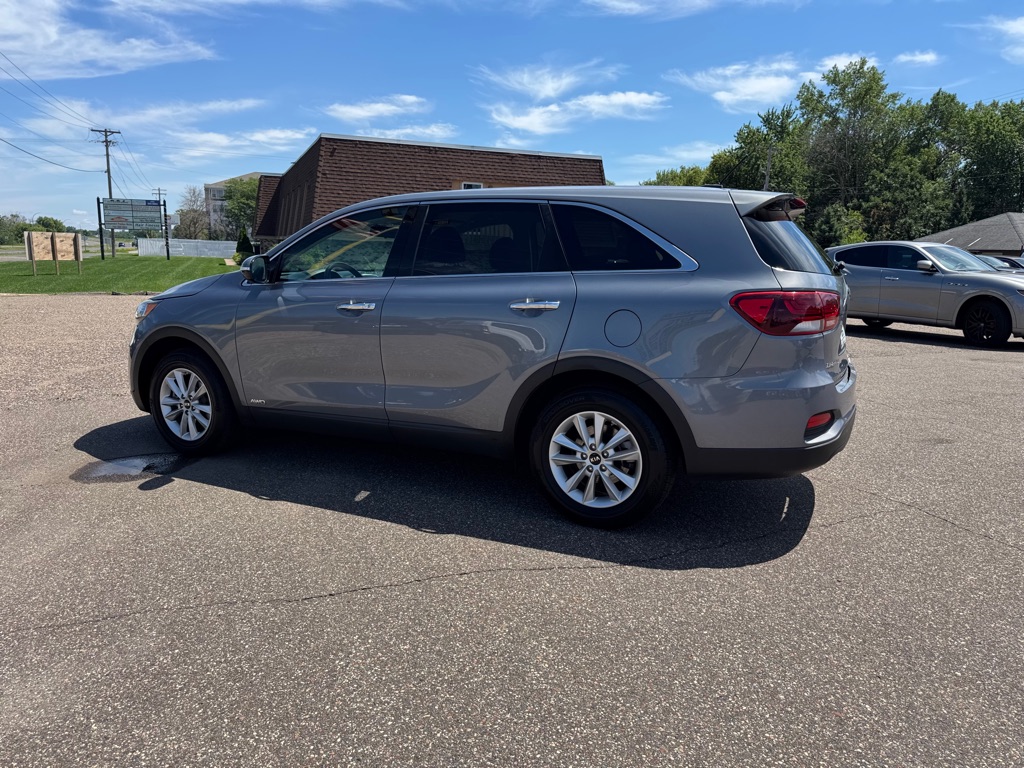Photo 8 of this KIA SORENTO