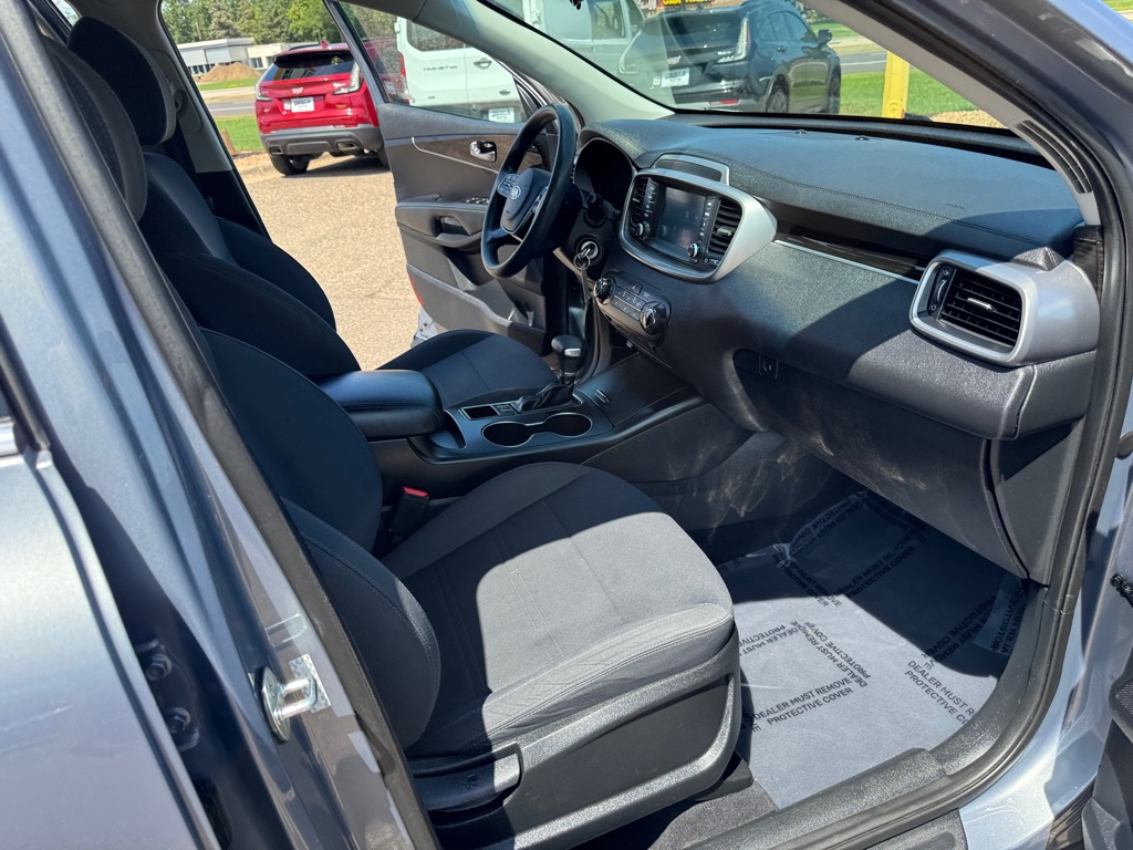 Photo 27 of this KIA SORENTO