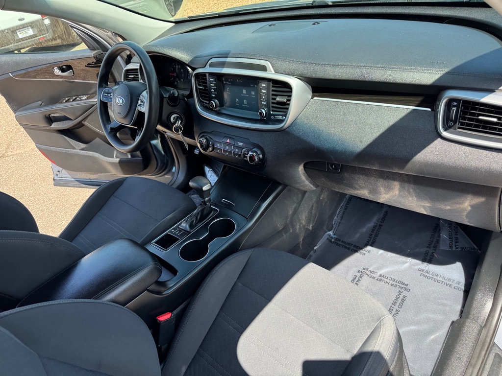 Photo 28 of this KIA SORENTO