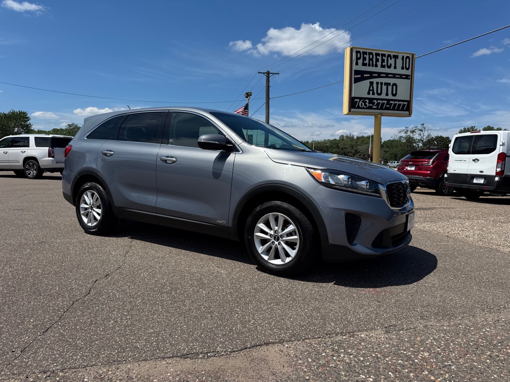 Photo 2 of this KIA SORENTO