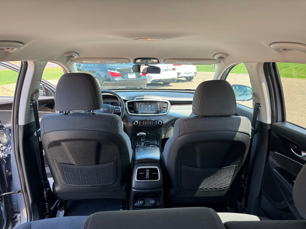 Photo 22 of this KIA SORENTO