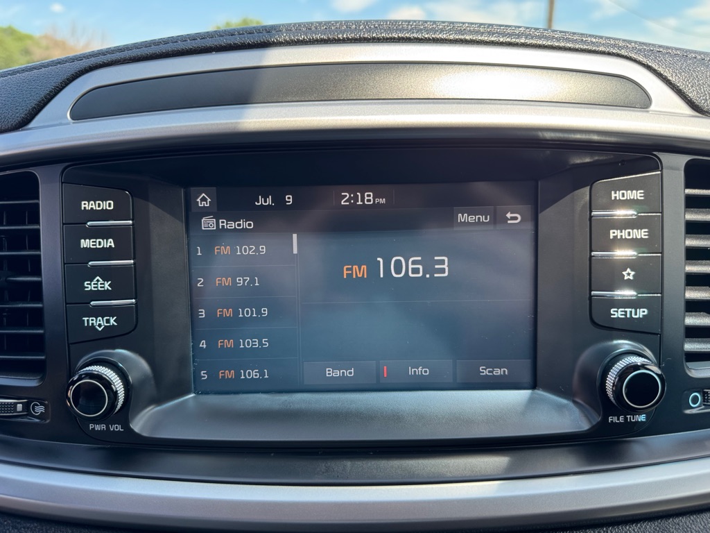 Photo 37 of this KIA SORENTO