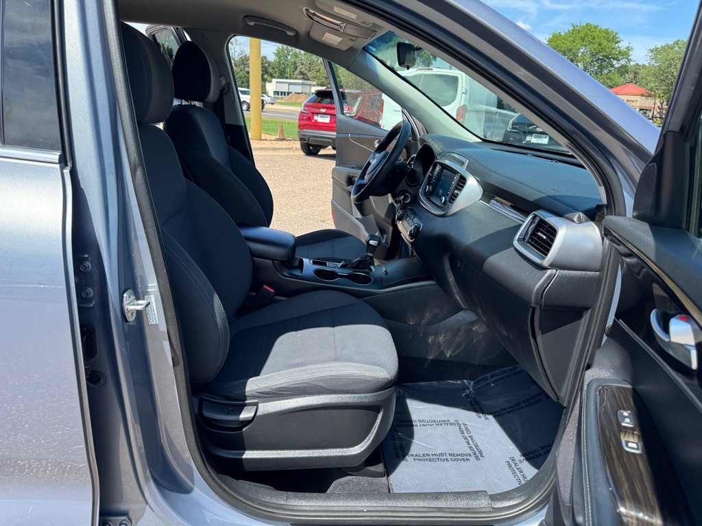 Photo 26 of this KIA SORENTO