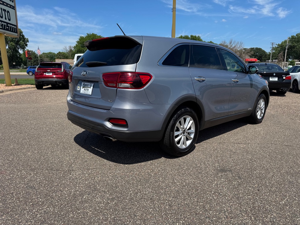 Photo 4 of this KIA SORENTO