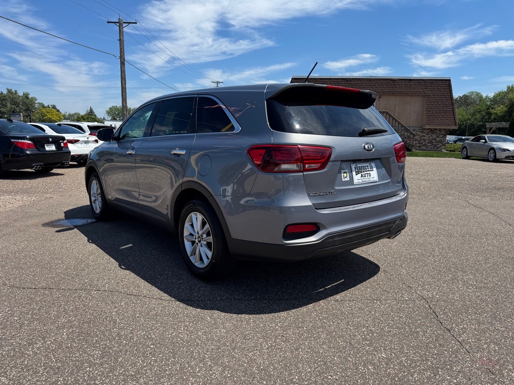 Photo 7 of this KIA SORENTO