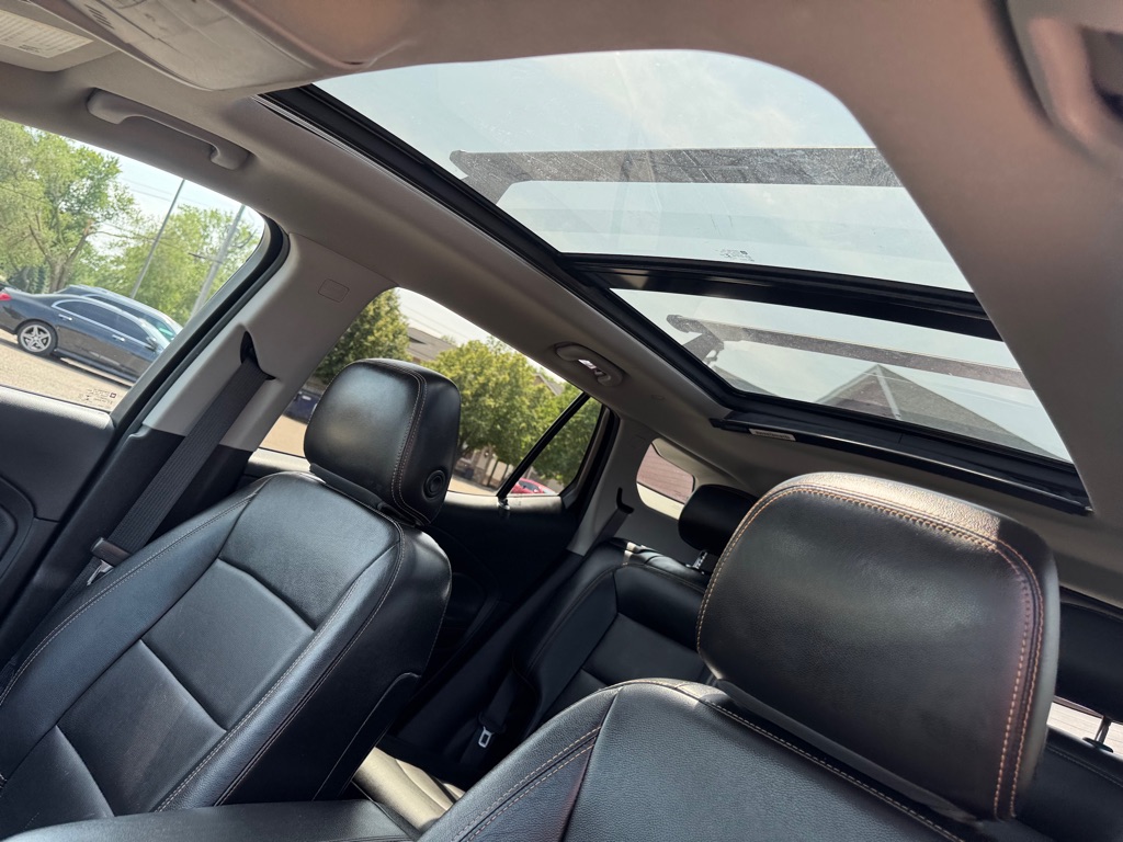 Photo 36 of this GMC TERRAIN