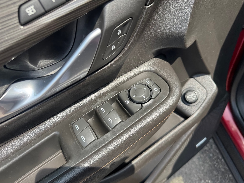 Photo 18 of this GMC TERRAIN