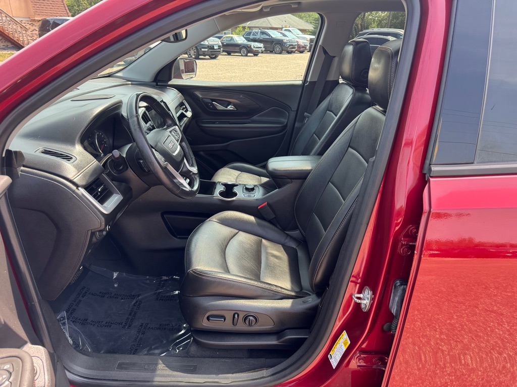Photo 13 of this GMC TERRAIN