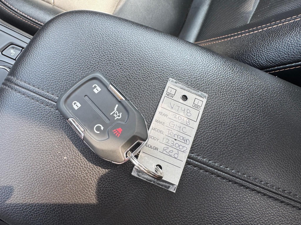 Photo 37 of this GMC TERRAIN