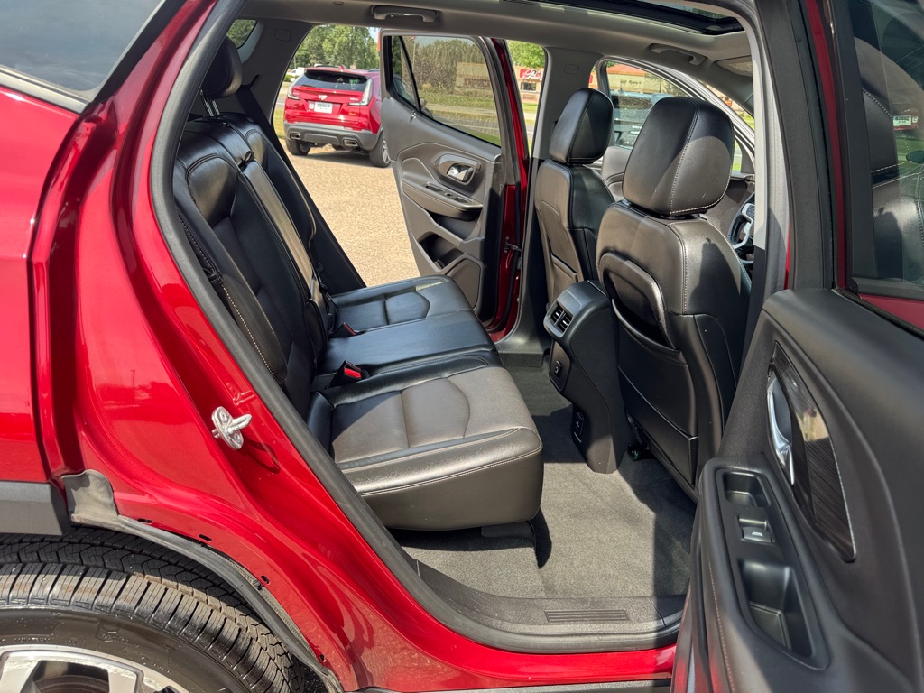 Photo 26 of this GMC TERRAIN