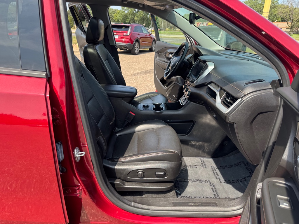 Photo 29 of this GMC TERRAIN