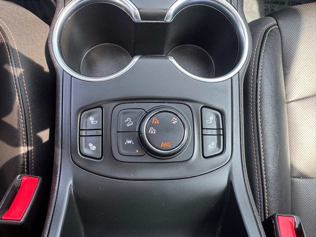 Photo 38 of this GMC TERRAIN