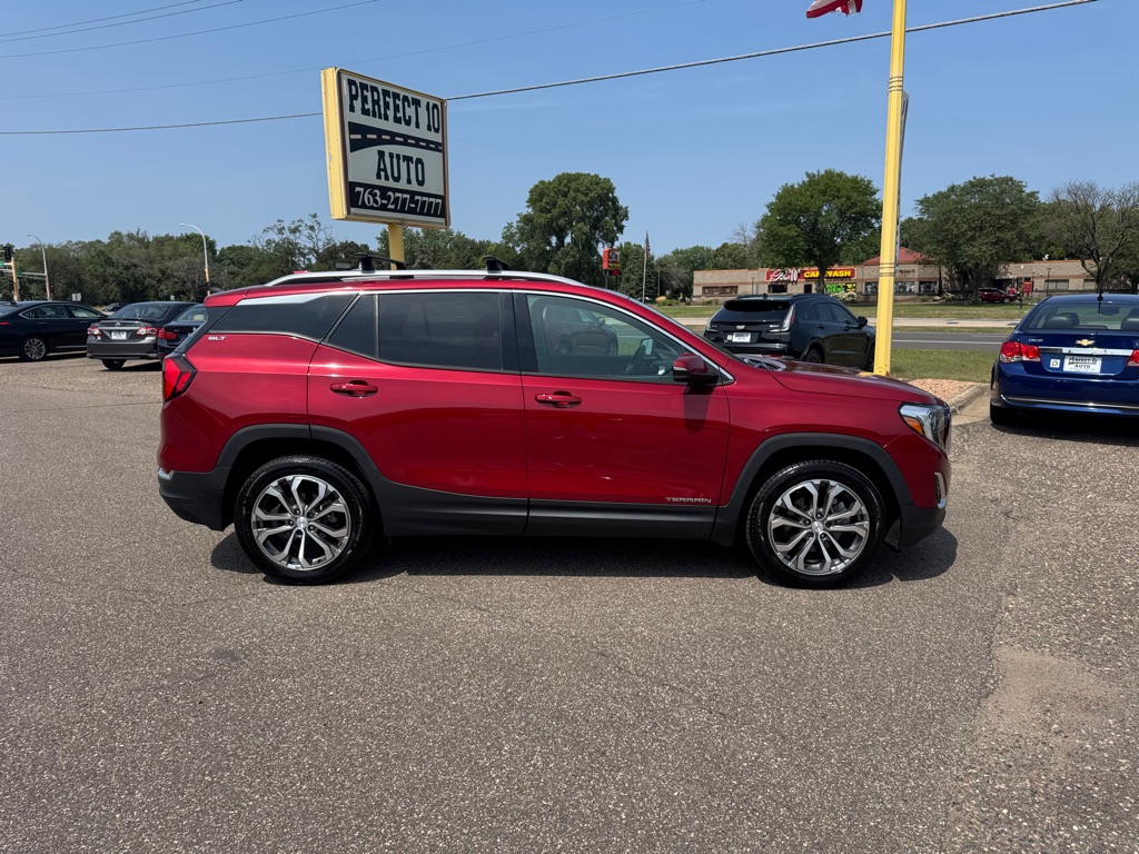 Photo 3 of this GMC TERRAIN
