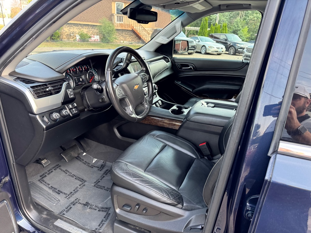 Photo 14 of this CHEVROLET TAHOE