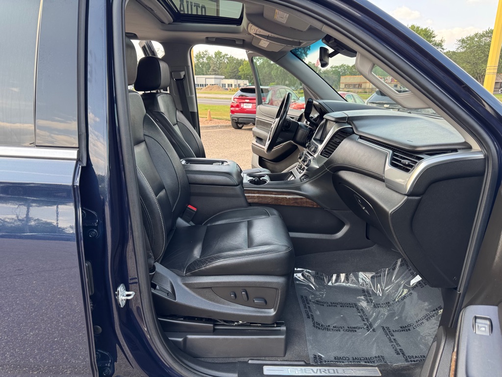 Photo 30 of this CHEVROLET TAHOE
