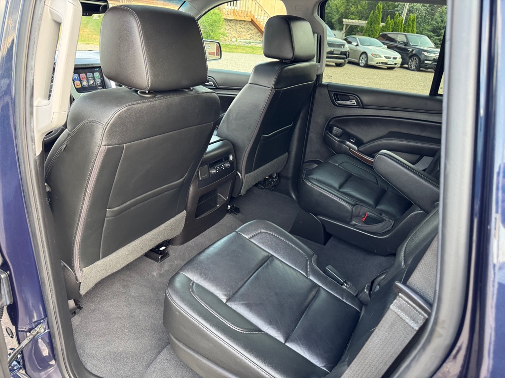 Photo 21 of this CHEVROLET TAHOE