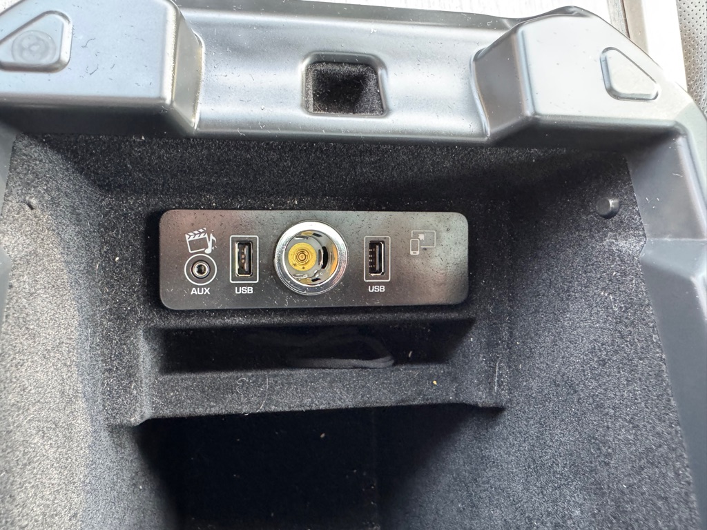 Photo 48 of this LAND ROVER RANGE ROVER SPO