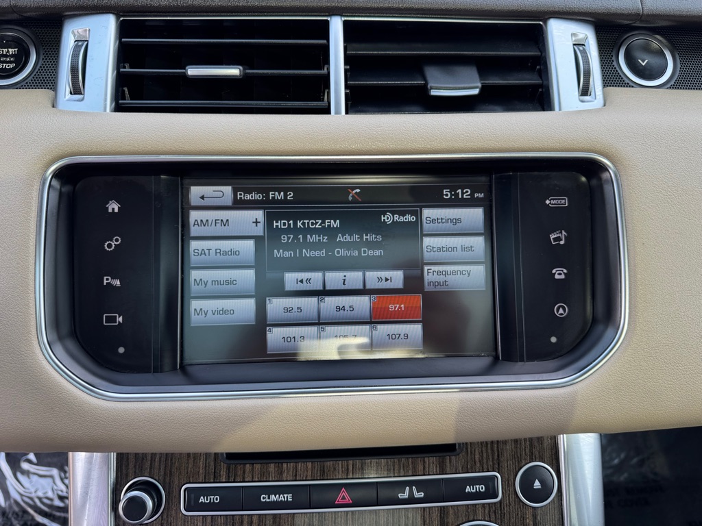 Photo 39 of this LAND ROVER RANGE ROVER SPO