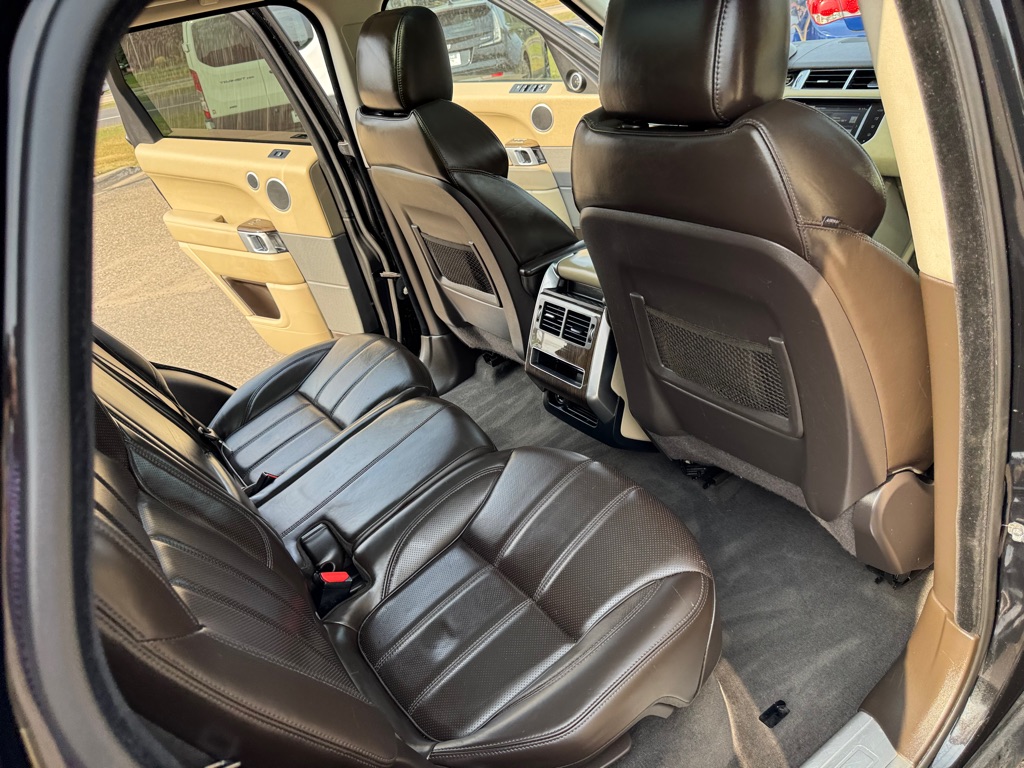 Photo 25 of this LAND ROVER RANGE ROVER SPO