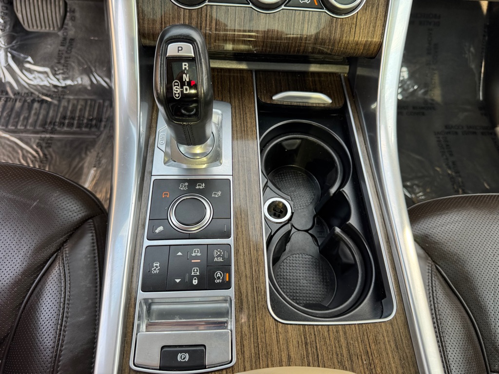 Photo 36 of this LAND ROVER RANGE ROVER SPO