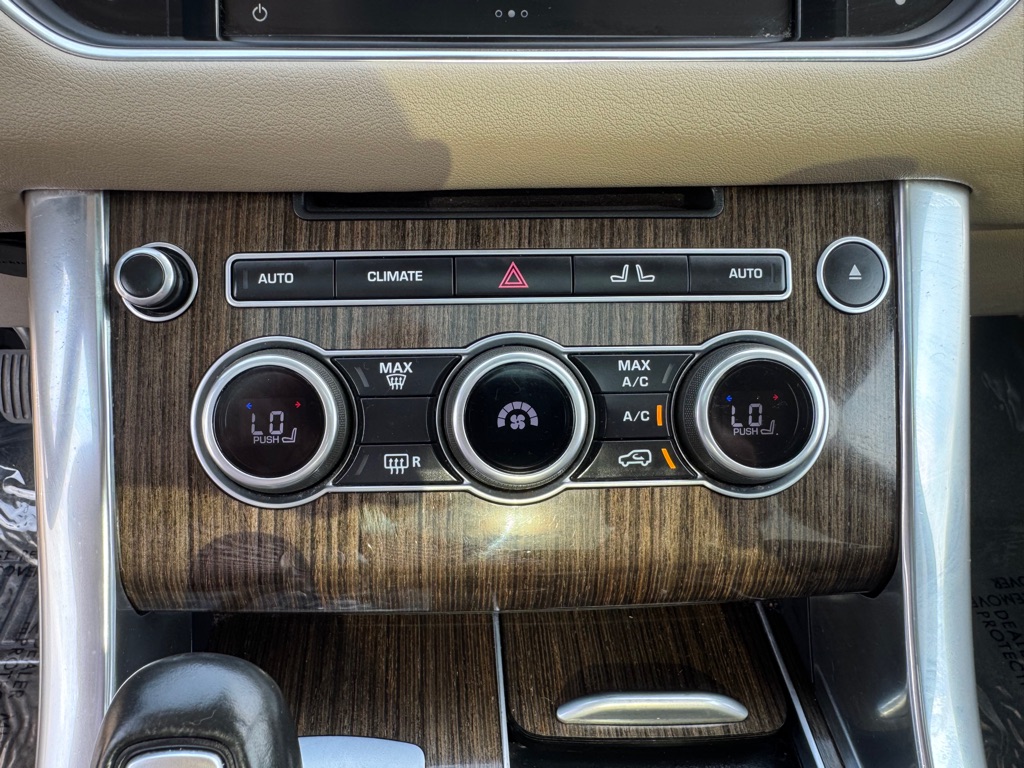 Photo 37 of this LAND ROVER RANGE ROVER SPO