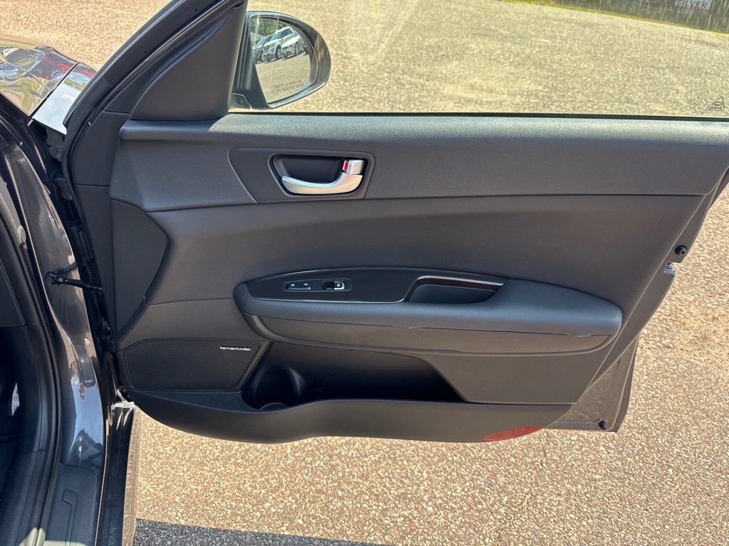 Photo 29 of this KIA OPTIMA