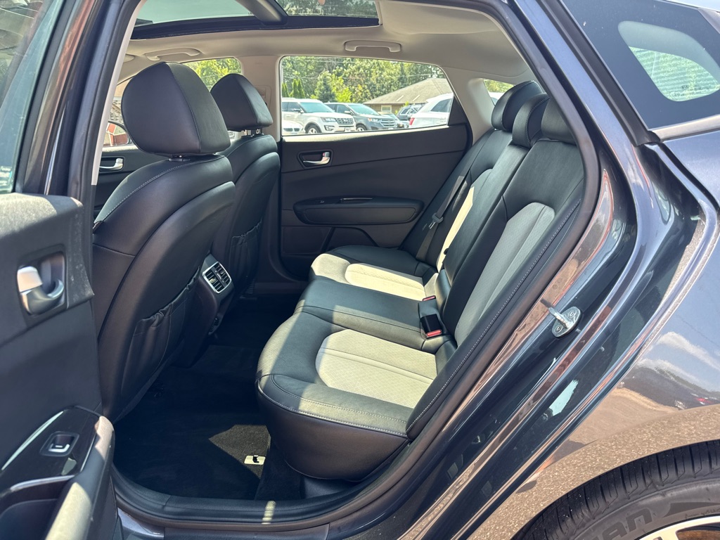 Photo 20 of this KIA OPTIMA