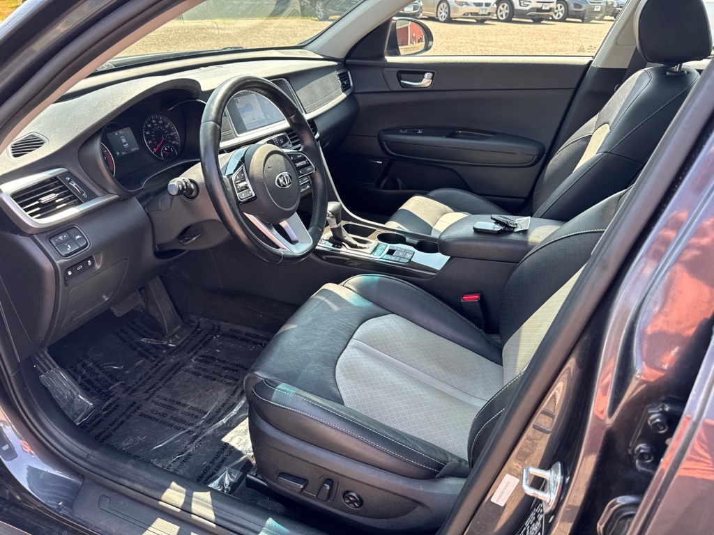 Photo 14 of this KIA OPTIMA