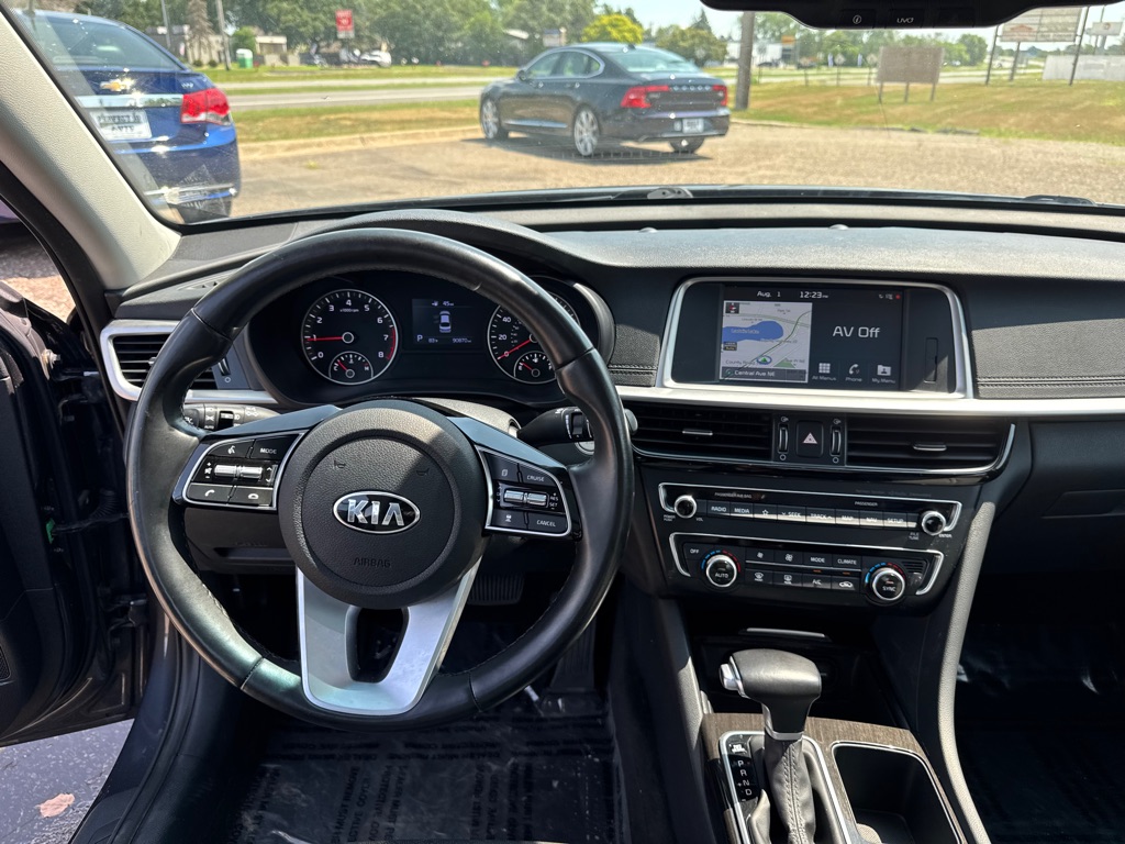 Photo 32 of this KIA OPTIMA