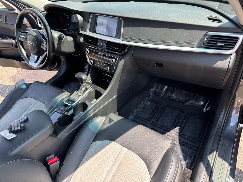 Photo 28 of this KIA OPTIMA