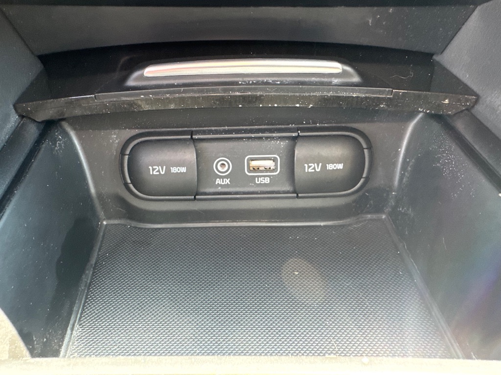 Photo 37 of this KIA OPTIMA