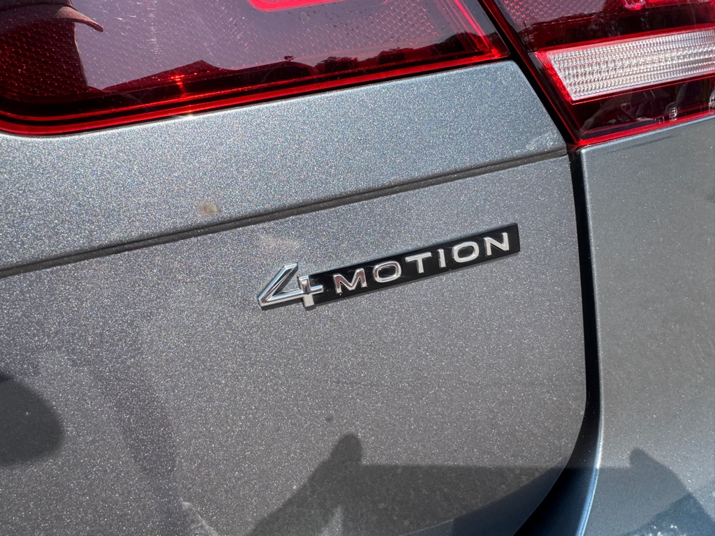 Photo 50 of this VOLKSWAGEN TIGUAN