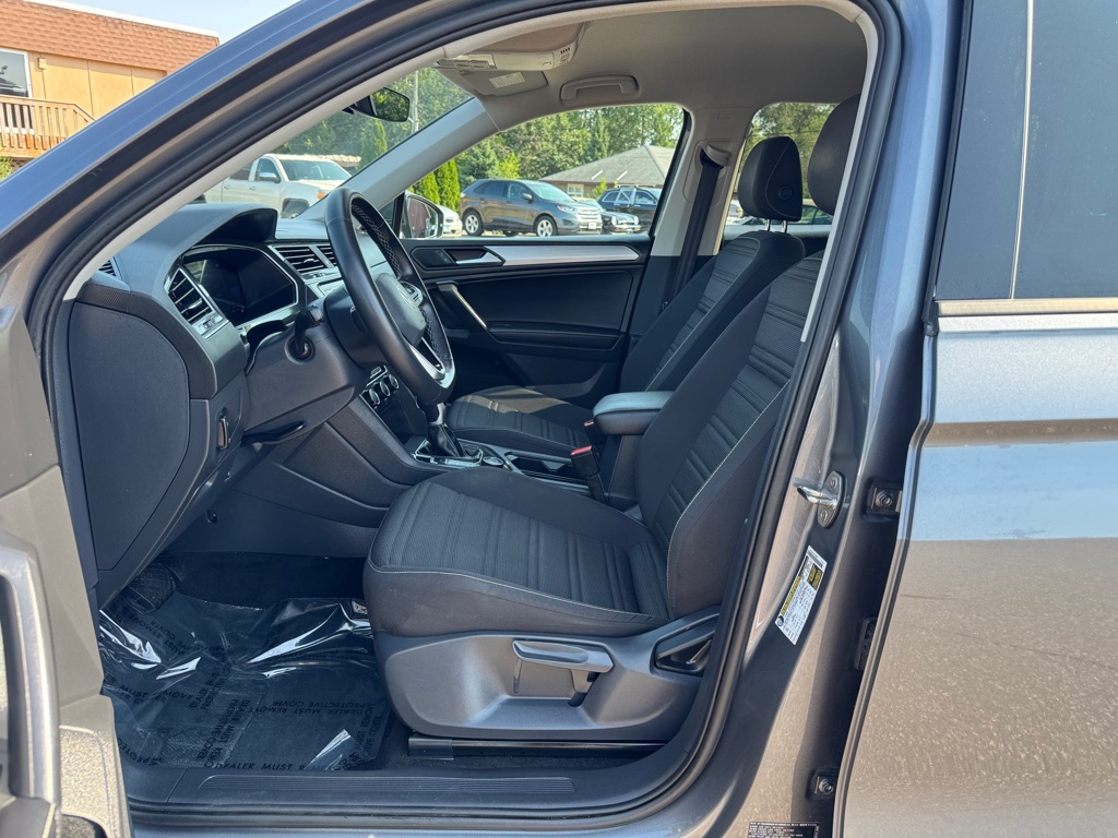 Photo 13 of this VOLKSWAGEN TIGUAN