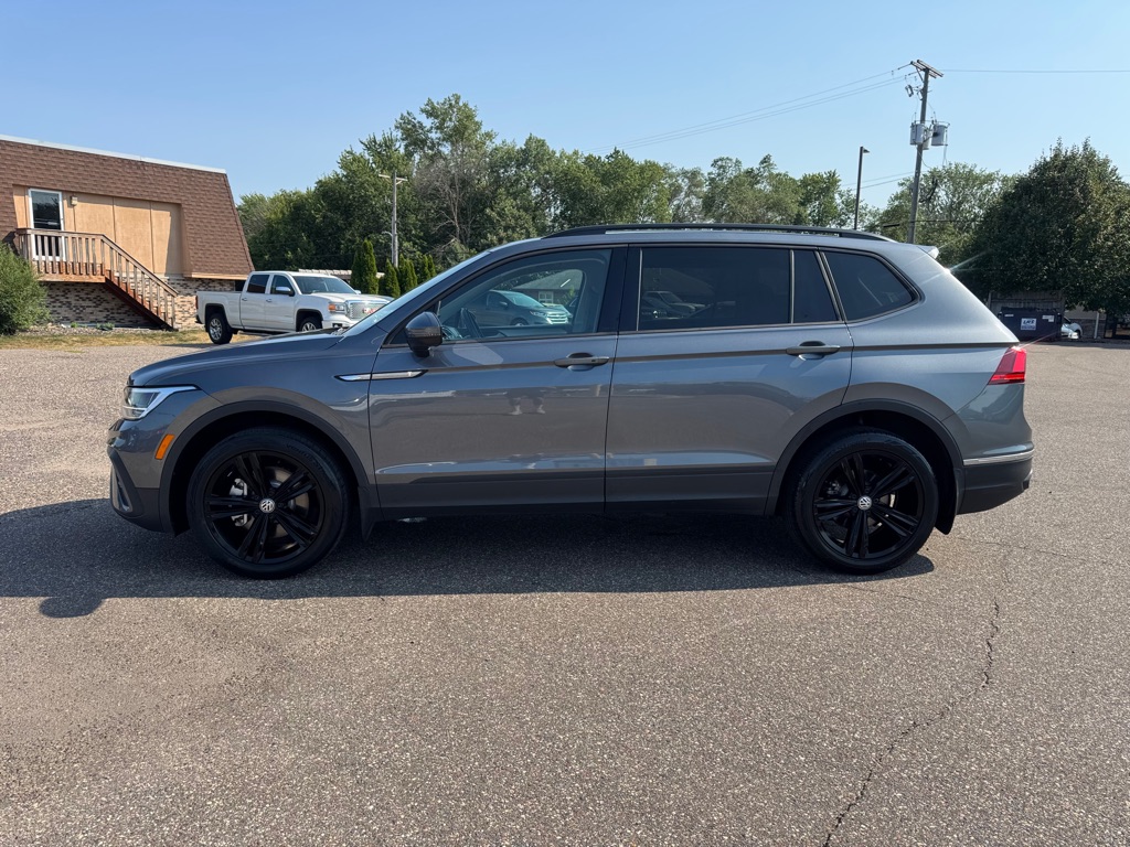 Photo 9 of this VOLKSWAGEN TIGUAN
