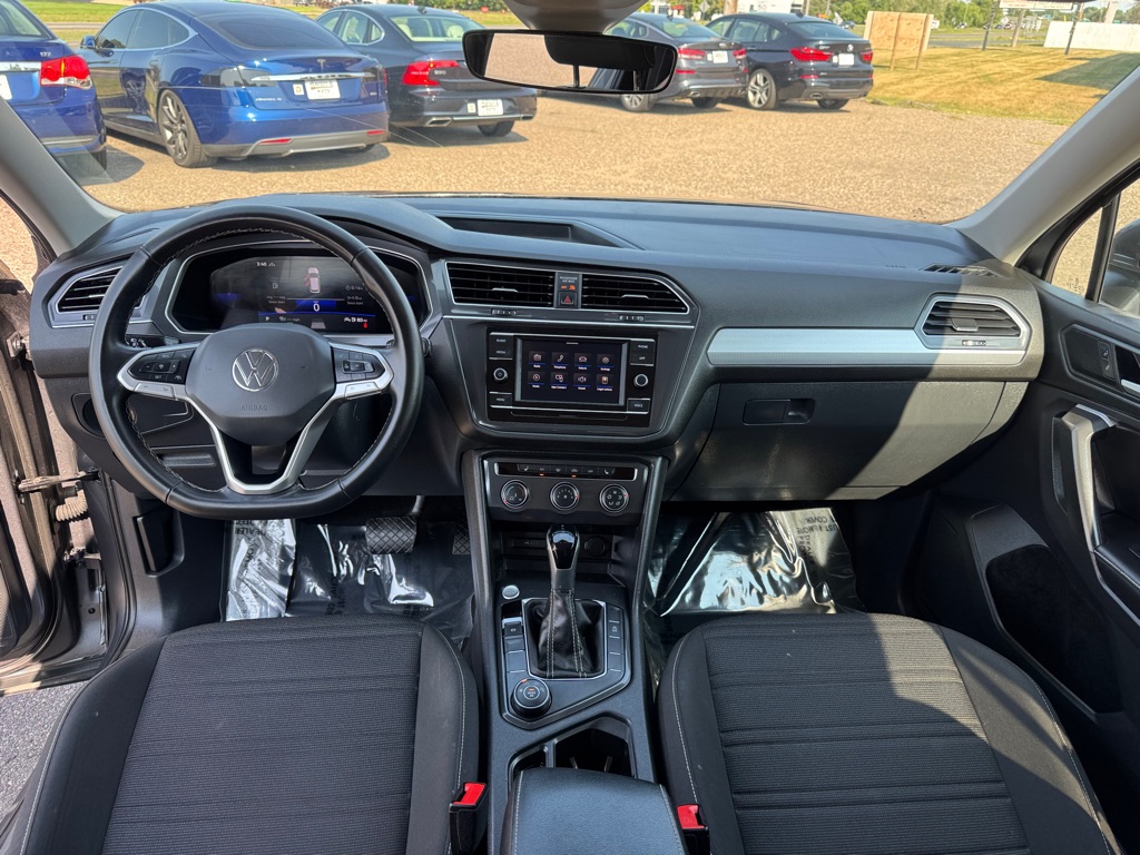 Photo 29 of this VOLKSWAGEN TIGUAN