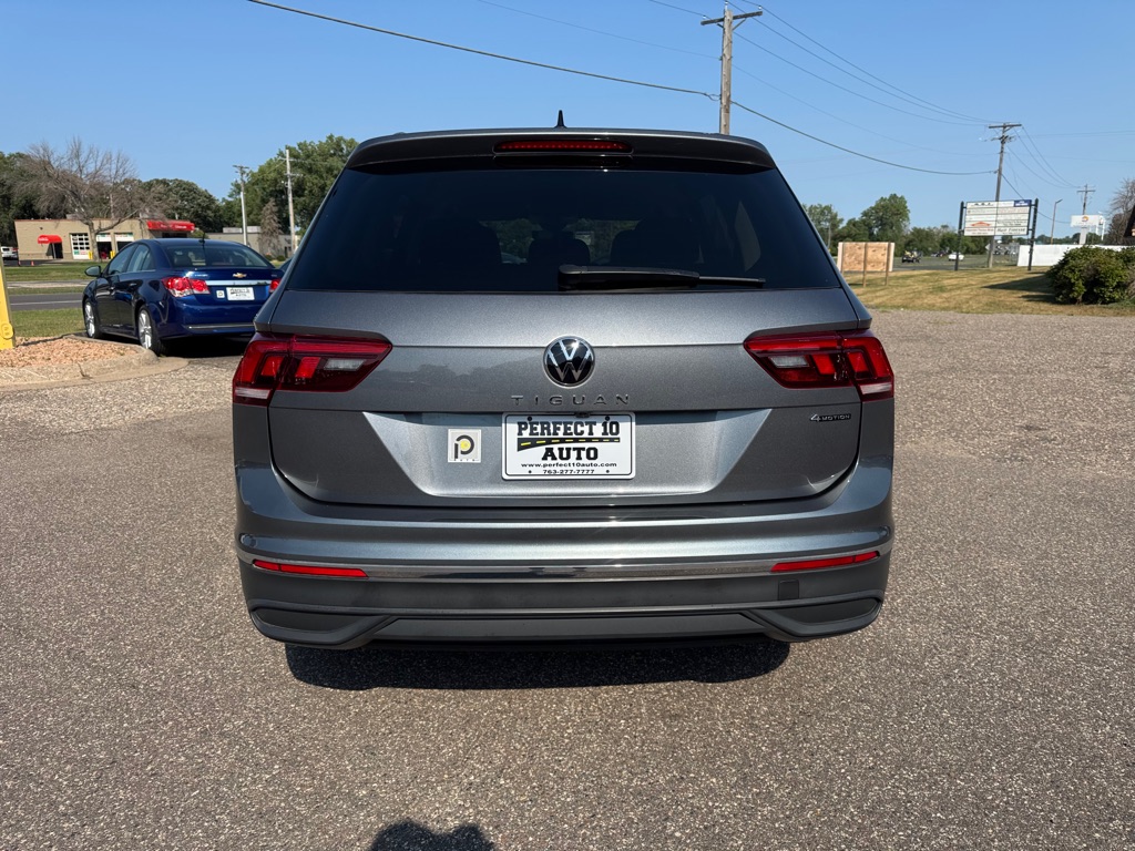 Photo 6 of this VOLKSWAGEN TIGUAN
