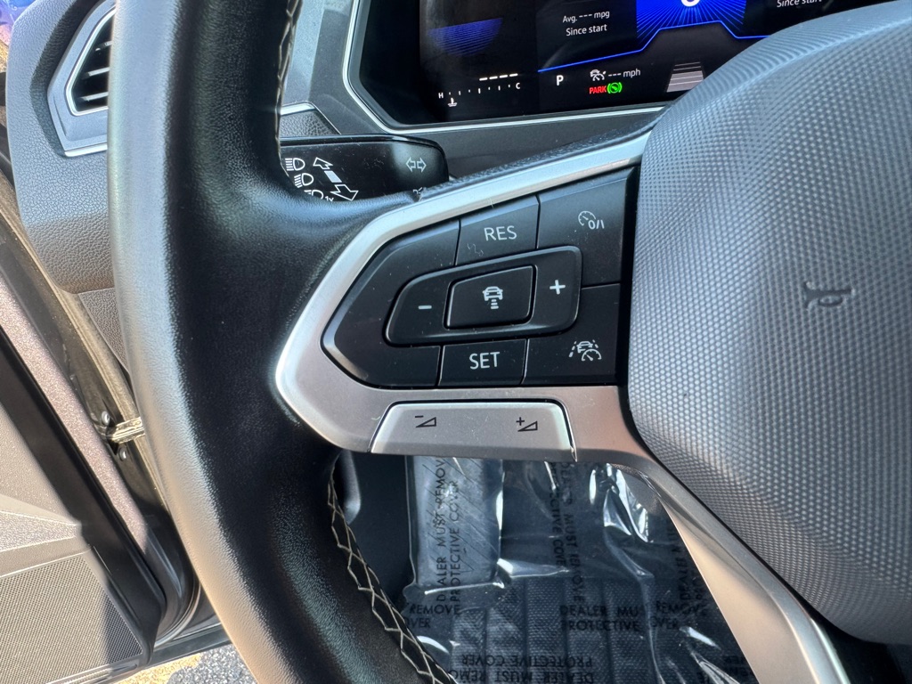 Photo 44 of this VOLKSWAGEN TIGUAN