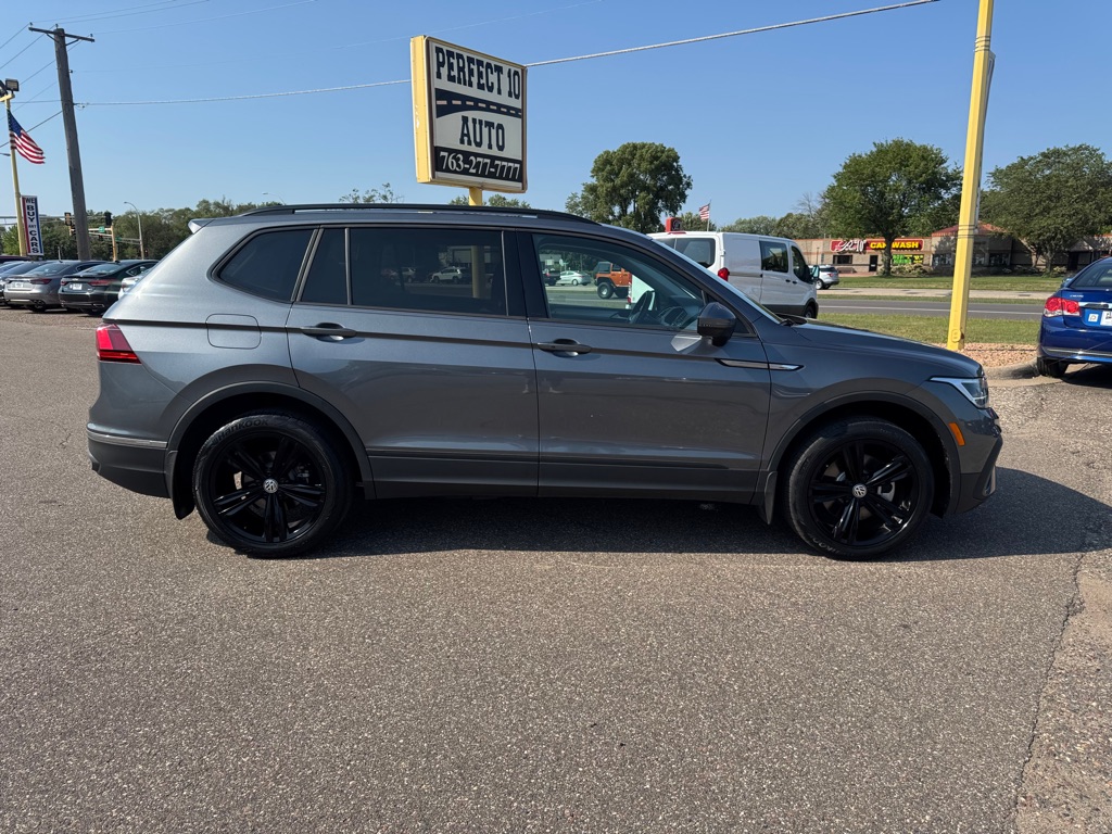 Photo 3 of this VOLKSWAGEN TIGUAN