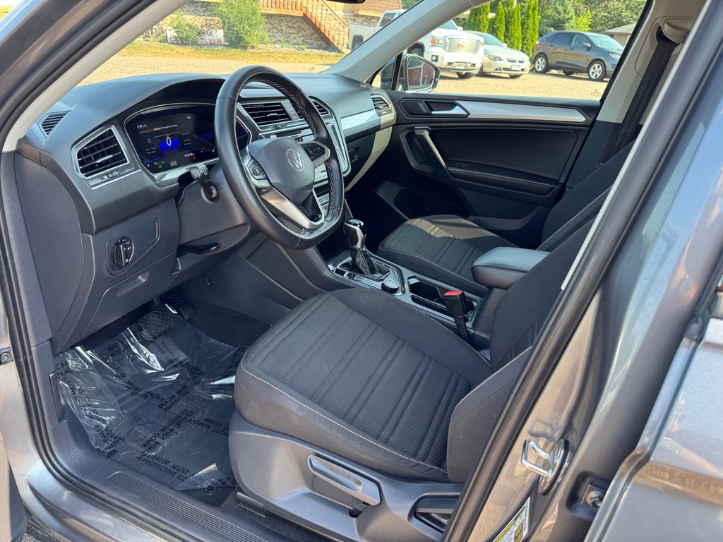 Photo 14 of this VOLKSWAGEN TIGUAN