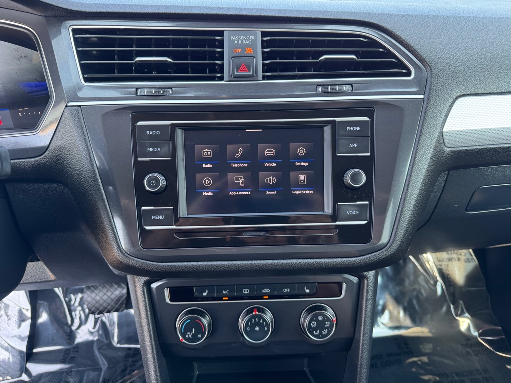 Photo 34 of this VOLKSWAGEN TIGUAN
