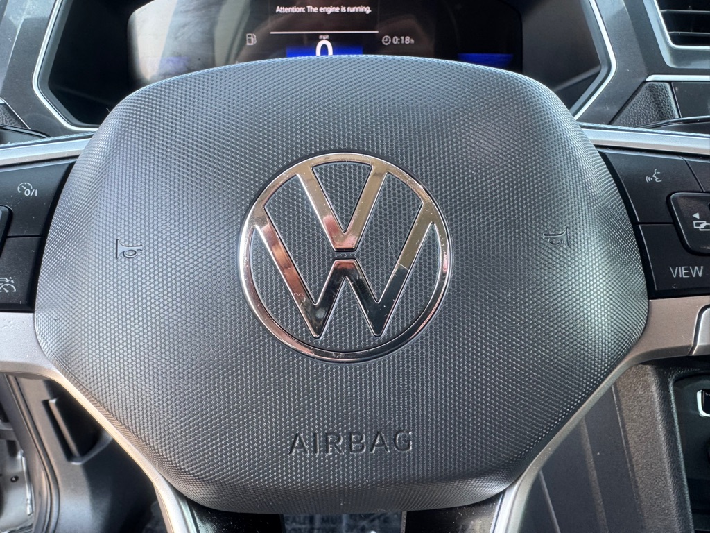 Photo 45 of this VOLKSWAGEN TIGUAN