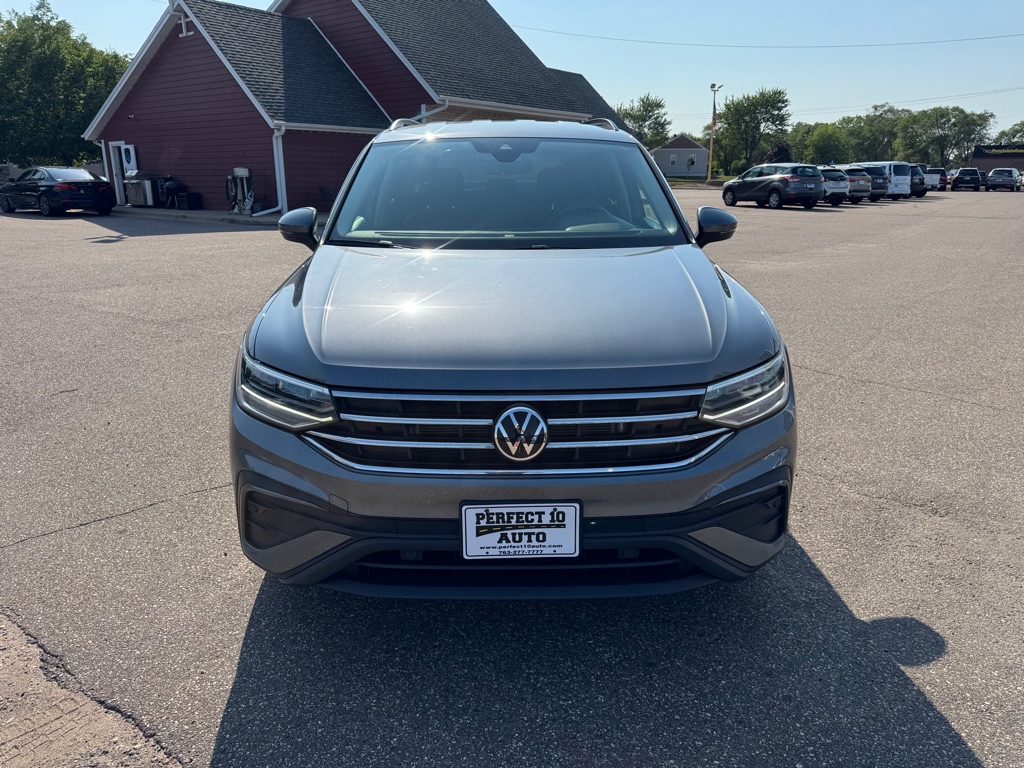 Photo 12 of this VOLKSWAGEN TIGUAN
