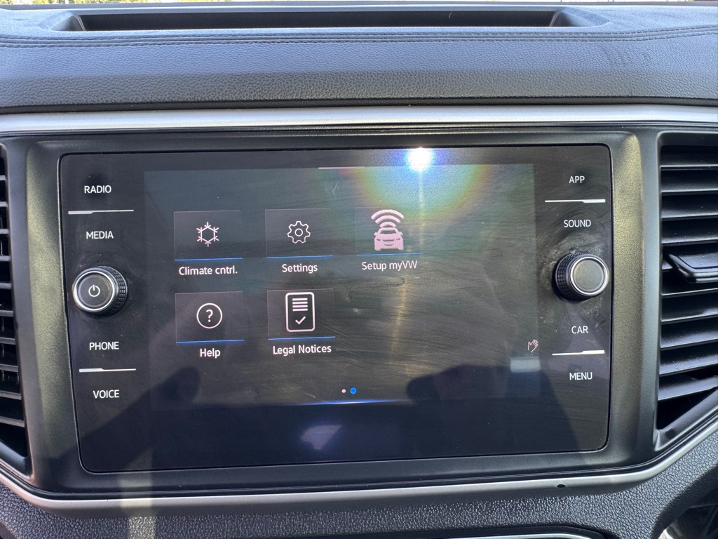Photo 41 of this VOLKSWAGEN ATLAS