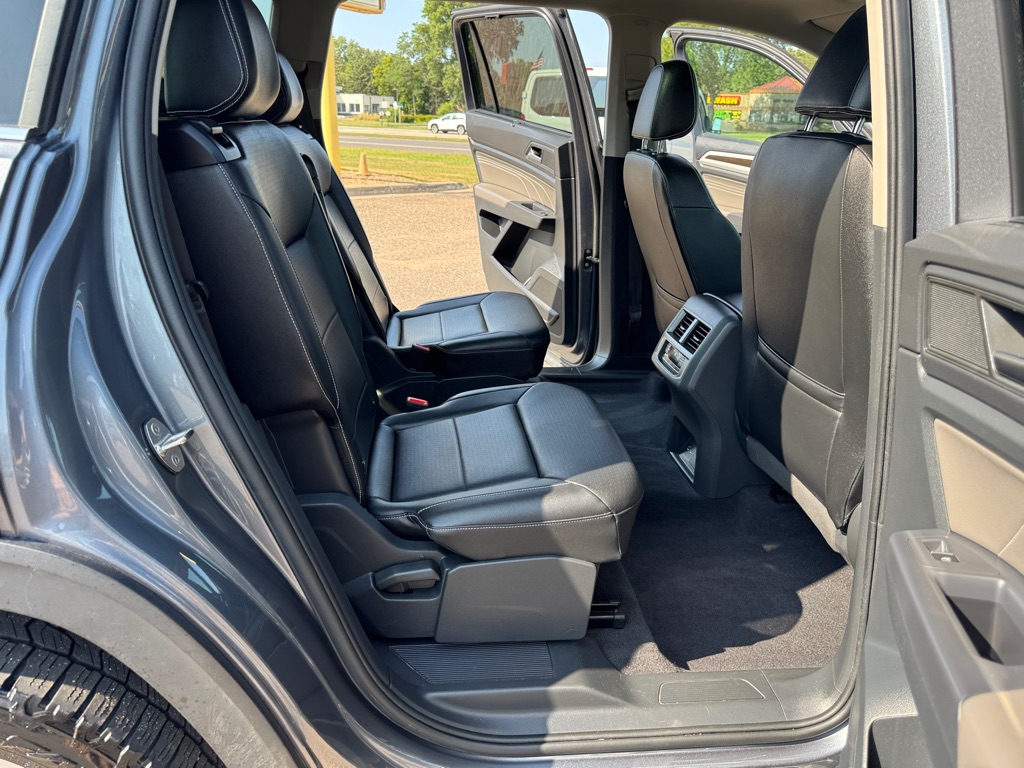 Photo 23 of this VOLKSWAGEN ATLAS