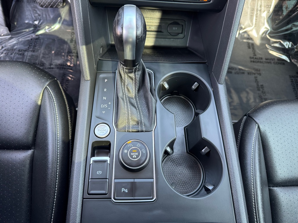 Photo 36 of this VOLKSWAGEN ATLAS