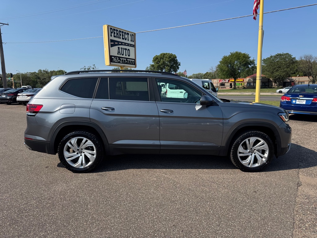 Photo 3 of this VOLKSWAGEN ATLAS