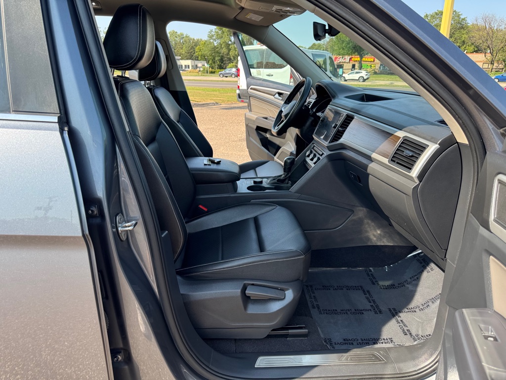 Photo 26 of this VOLKSWAGEN ATLAS