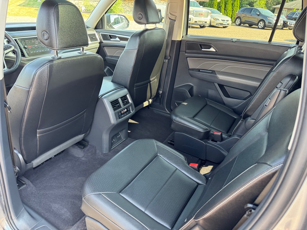 Photo 18 of this VOLKSWAGEN ATLAS