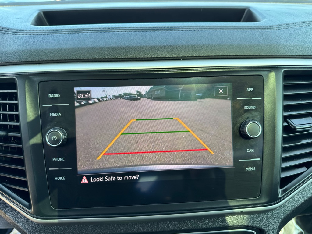 Photo 48 of this VOLKSWAGEN ATLAS