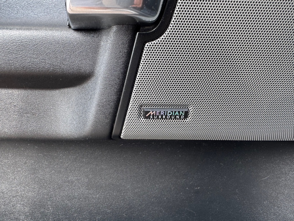 Photo 19 of this LAND ROVER LR4